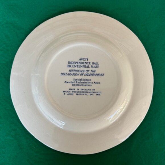 AVON INDEPENDENCE HALL BICENTENNIAL PLATE - Picture 2 of 6